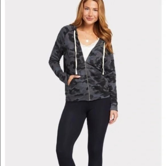 Sundry Tops - Sundry hoodie Camouflage gray black zip up Size 1